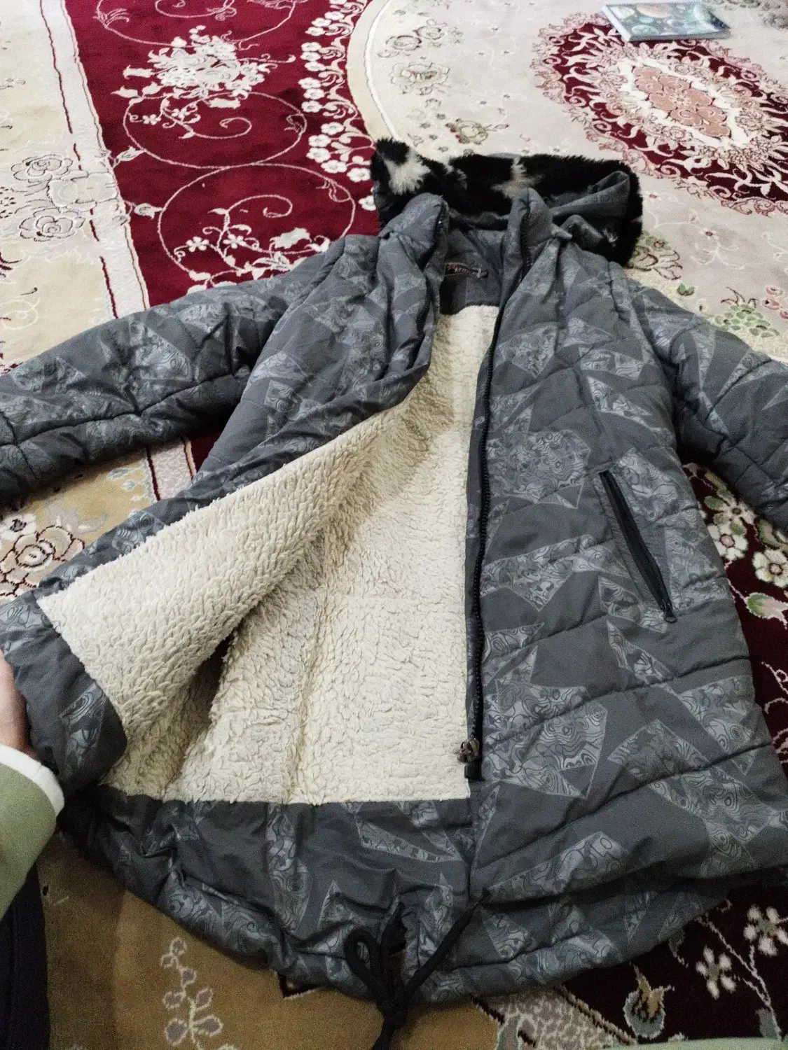 لباس بچگانه|کفش و لباس بچه|رودهن, |دیوار