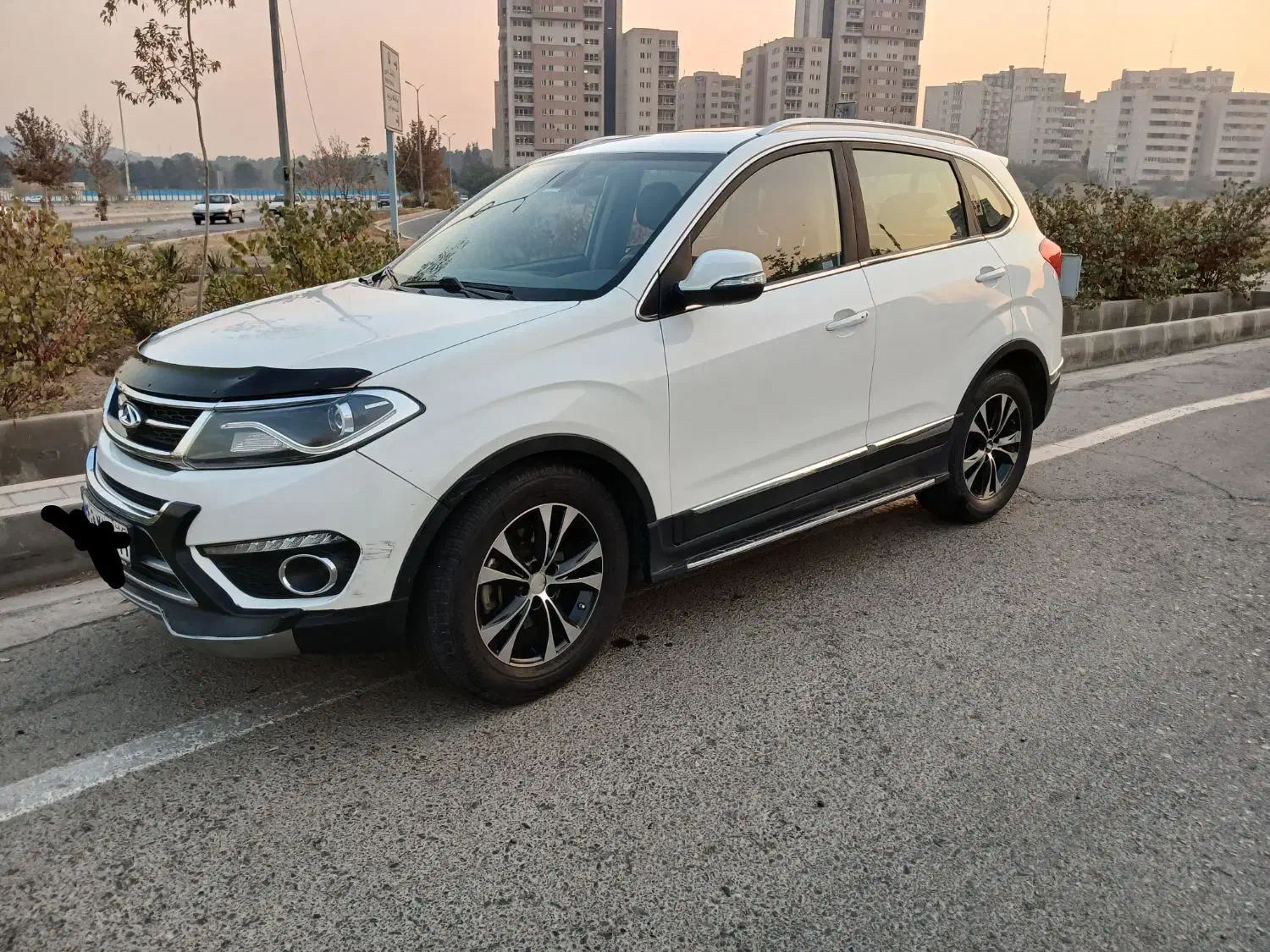 تیگو۵ مدل۹۶|خودرو سواری و وانت|تهران, گلستان (شهرک راه آهن)|دیوار