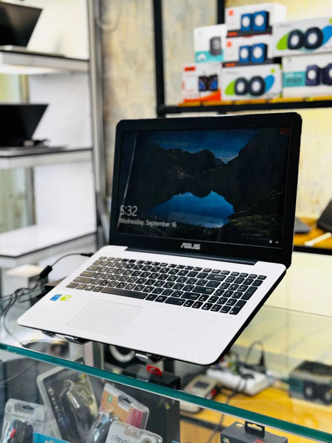asus/حسابداری/گارانتیدار/اقساطبدون پیش پرداخت|رایانه همراه|قم, چهل درخت|دیوار