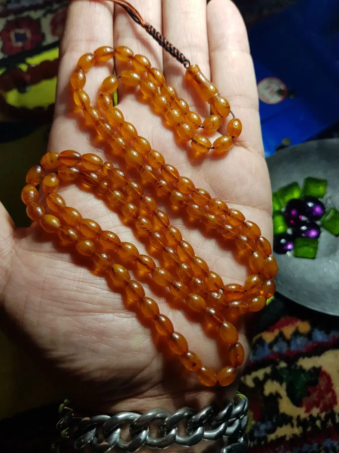 تسبیح کهربا جذاب با رگه‌های خاص فوق‌العاده خوش‌دست|کلکسیون اشیاء عتیقه|ارومیه, |دیوار