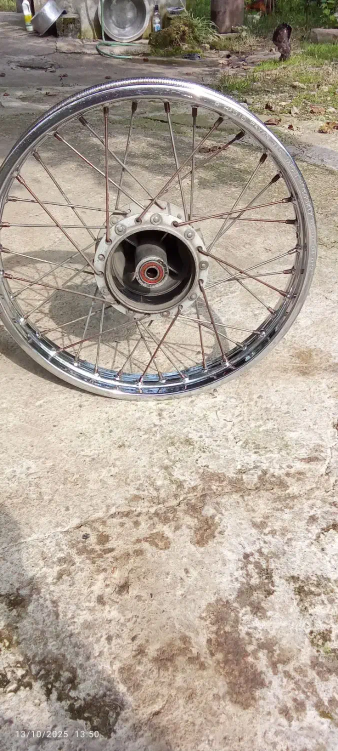 توقه کامل عقب هوندا|موتورسیکلت|فومن, |دیوار