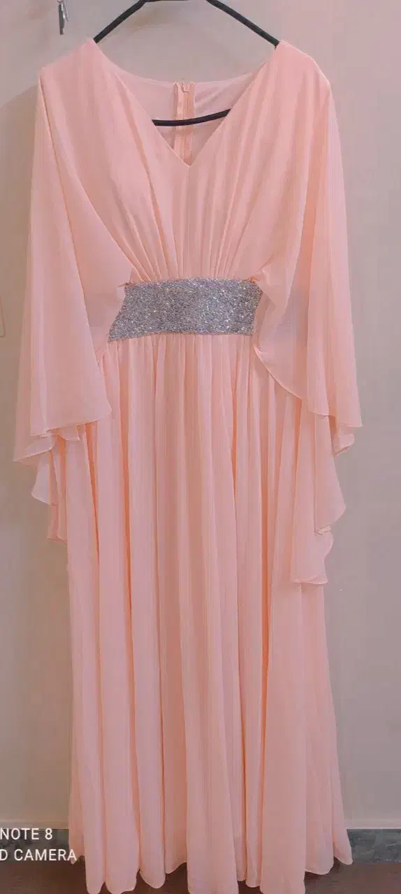 لباس مجلسی|لباس|خوانسار, |دیوار