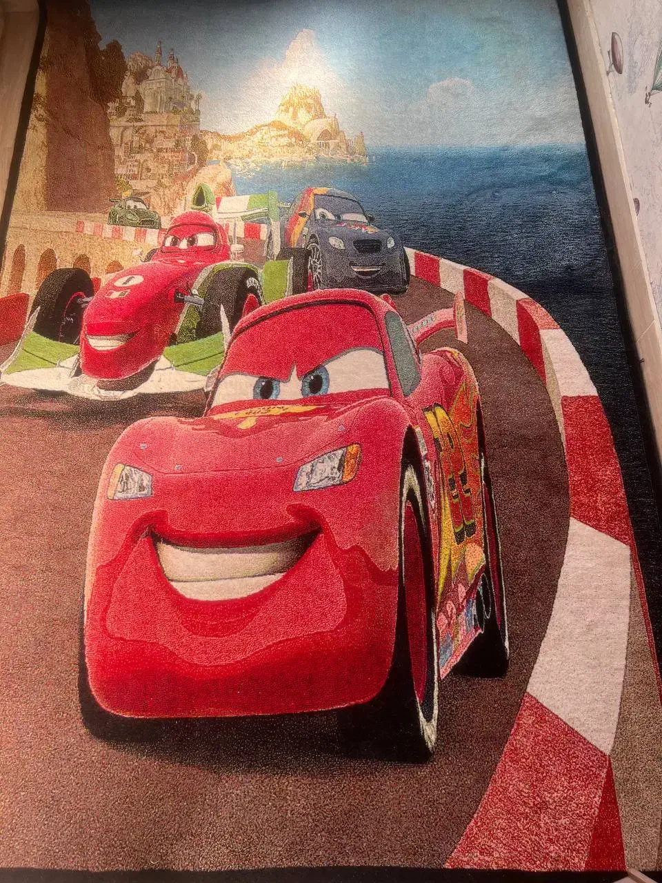 فرش ماشینی طرح فانتزی|فرش|صومعه‌سرا, |دیوار