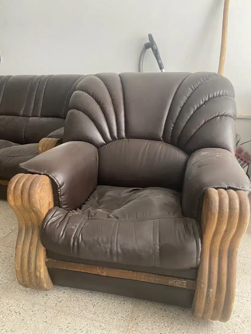 مبل چرم|مبلمان خانگی و میز عسلی|تربت جام, تیپ ۳۸ زرهی تربت جام|دیوار