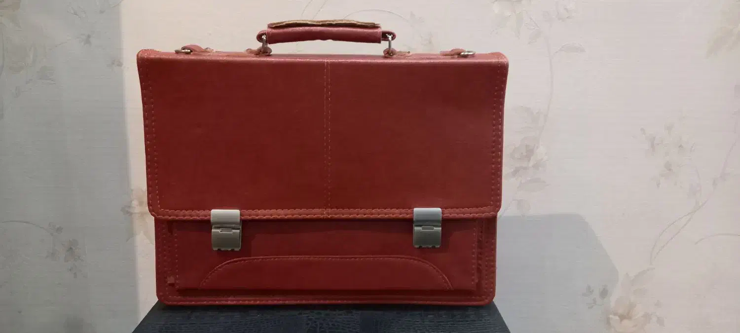 دو عدد کیف اداری چرمی نو|کیف، کفش، کمربند|اراک, |دیوار