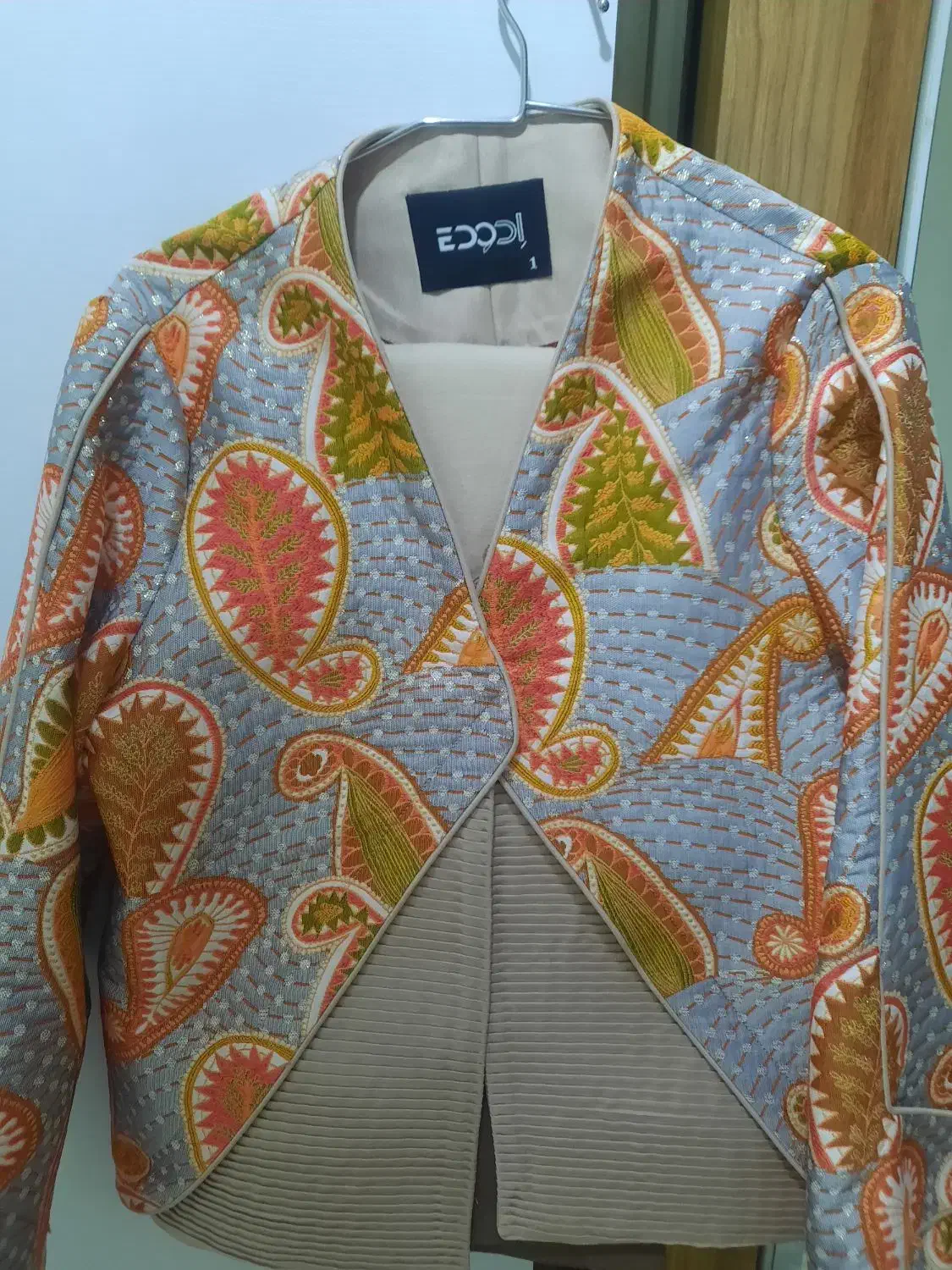 لباس زنانه کت و شلوار|لباس|قدس, شهرقدس|دیوار