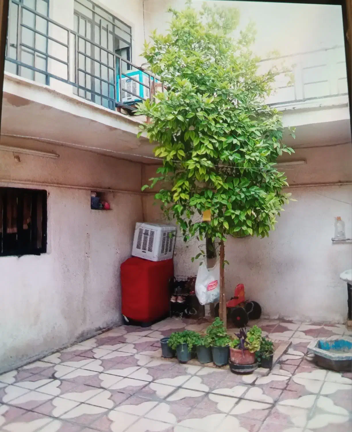 به نام خدا منزلی مسکونی واقع در سه راه استانه|فروش خانه و ویلا|شیراز, لب آب|دیوار