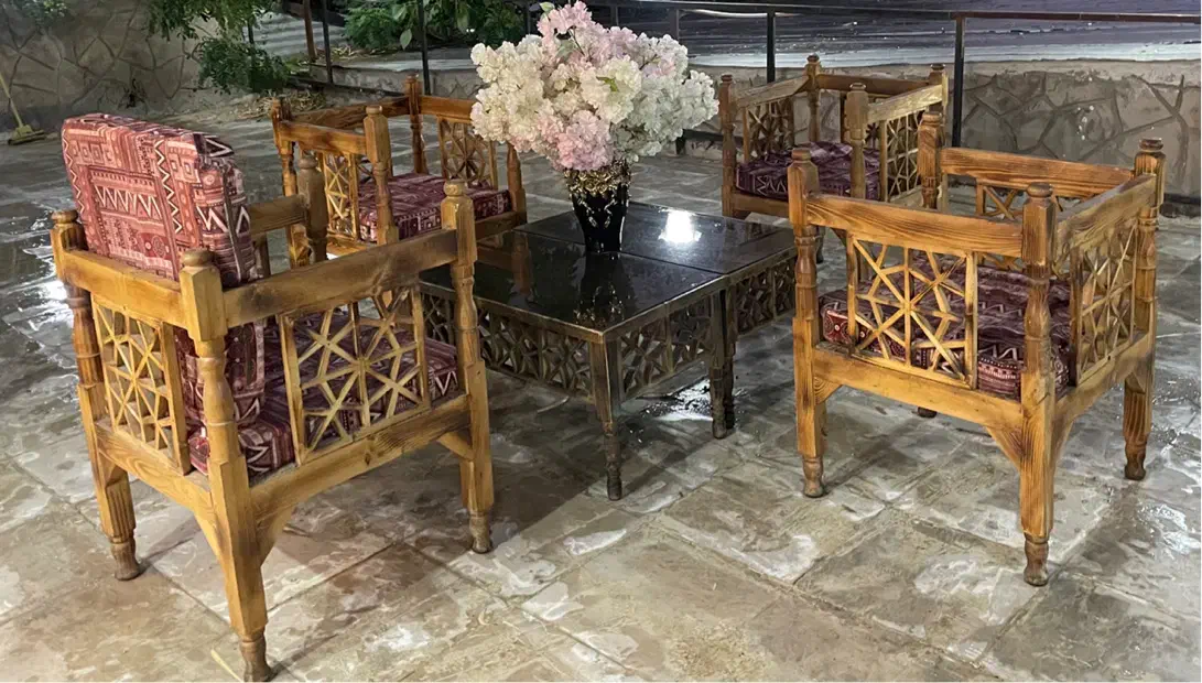 صندلی چوبی|کافی‌شاپ و رستوران|خرم‌آباد, |دیوار