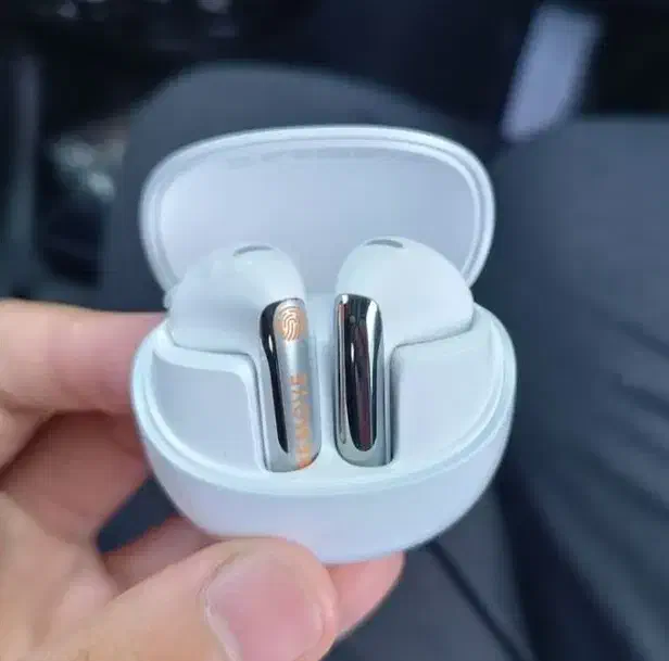 ایرپاد air pod pro plus QCY استثنائی|لوازم جانبی موبایل و تبلت|بروجرد, |دیوار