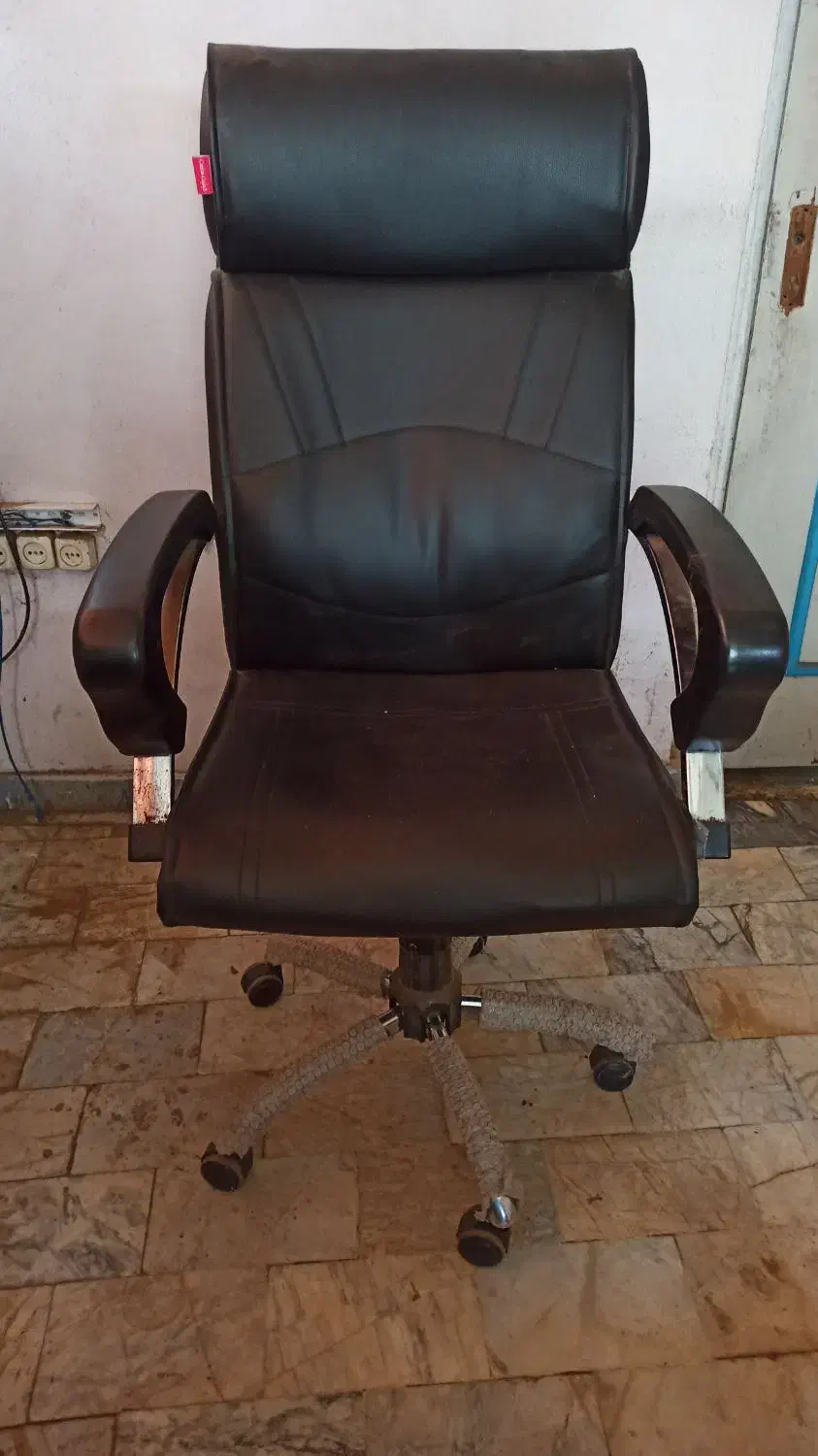 میزکار و صندلی گردان|میز تحریر و کامپیوتر|تولم شهر, |دیوار