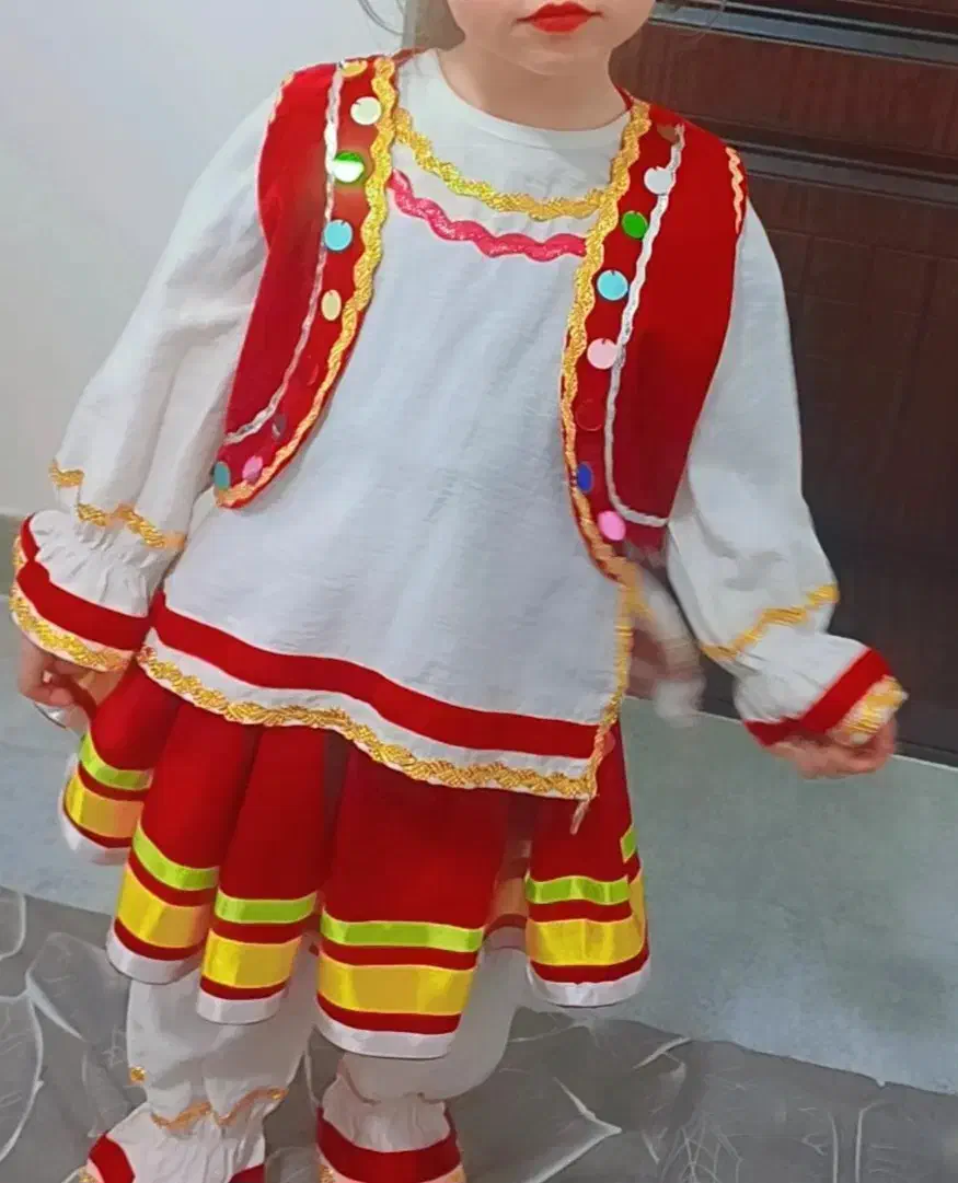 دوخت لباس محلی|لباس|قائم‌شهر, |دیوار