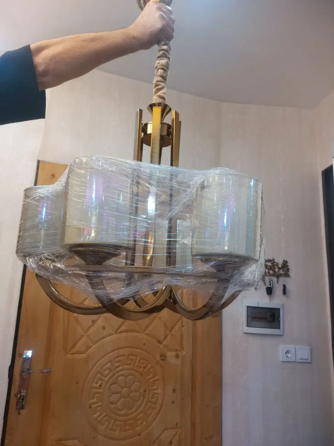 لوستر۶شاخه برنزسالم|لوستر و چراغ آویز|اسلام‌شهر, شهرک قائمیه|دیوار