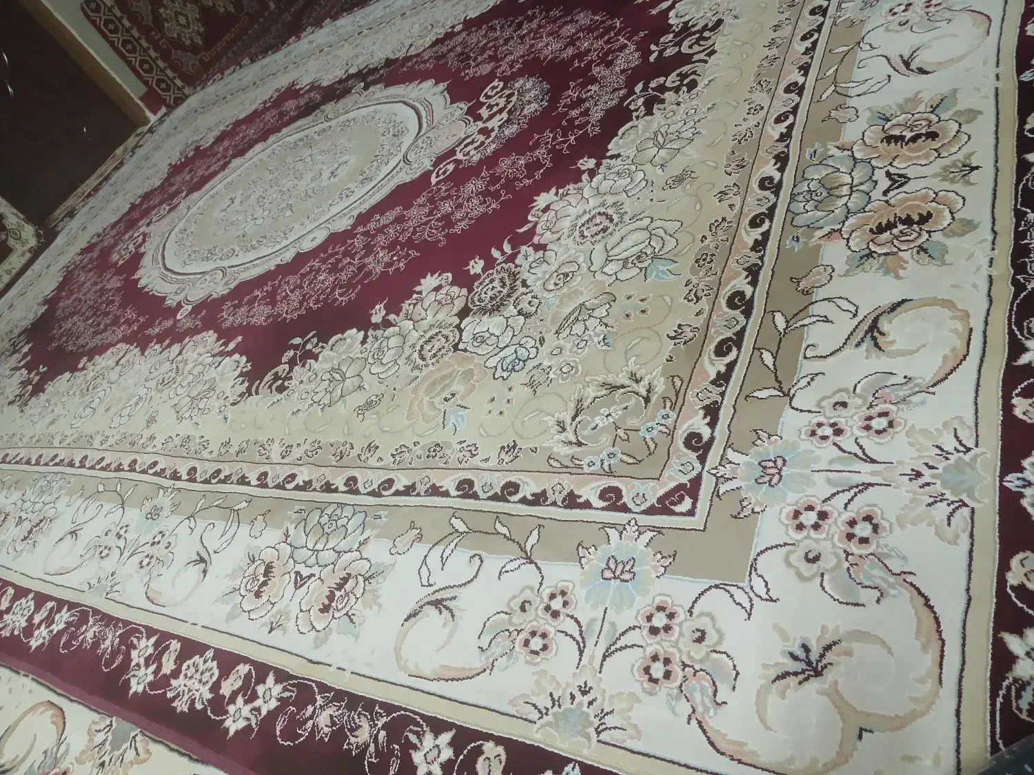 دو تخته فرش|فرش|صحنه, |دیوار