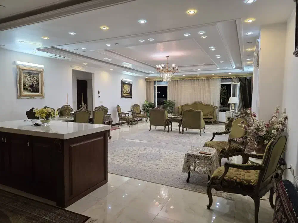 صدوقی ۲۳۰متر ۳خواب|اجارهٔ آپارتمان|قم, زنبیل آباد|دیوار