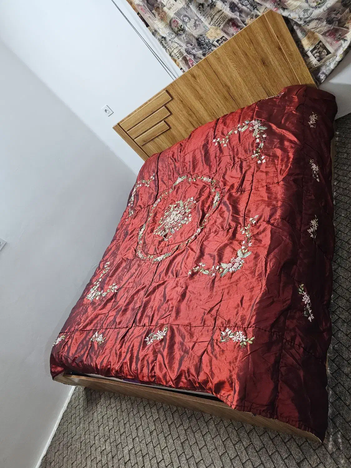 تخت دو نفره چوبی با تشک ۱۶۰×۲|تخت و سرویس خواب|فریدون‌کنار, |دیوار