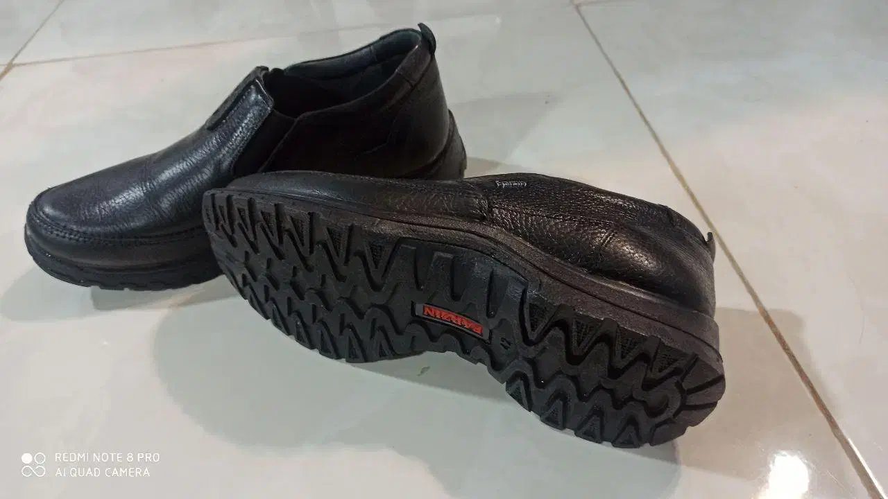 فروش یک جفت کفش چرمی اصل|کیف، کفش، کمربند|گناباد, |دیوار