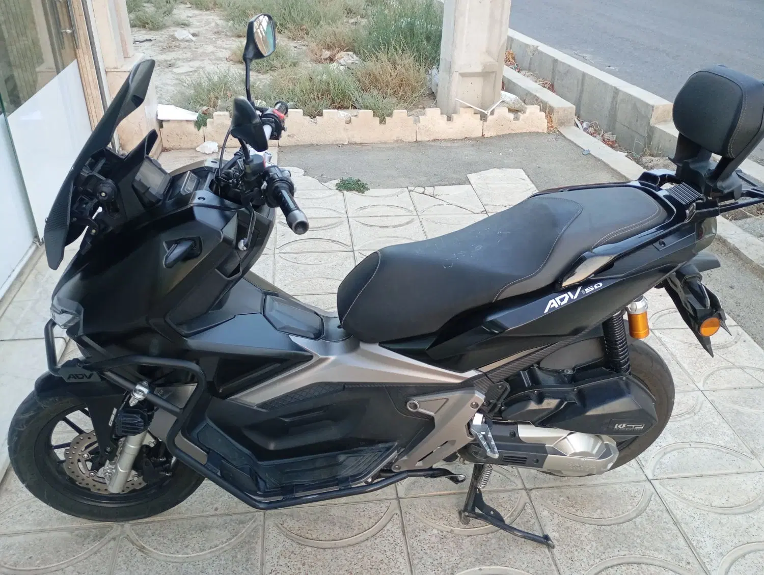 agv 150|موتورسیکلت|اندیشه, اندیشه فاز ۳|دیوار