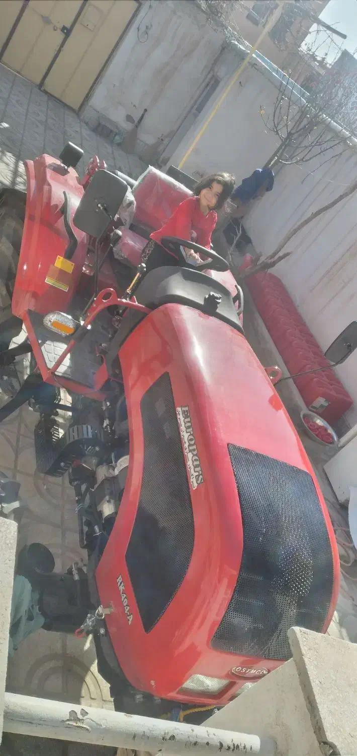 تراکتور صفر کیلومتر 404 شرکت عمران سیرجان|خودرو سنگین|سبزوار, امام خمینی (ناوی)|دیوار