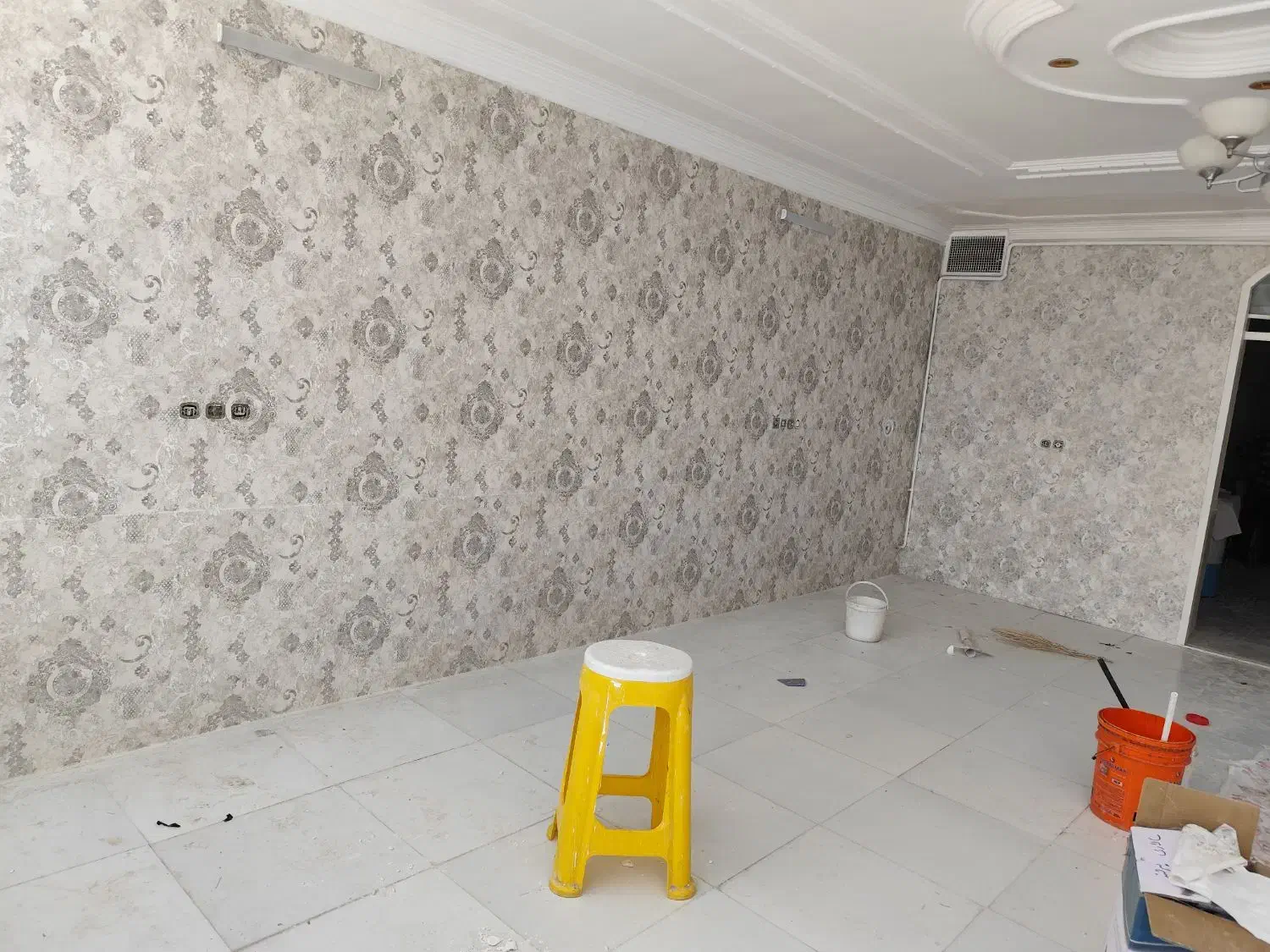 نصب کاغذ دیواری|خدمات پیشه و مهارت|بیرجند, |دیوار