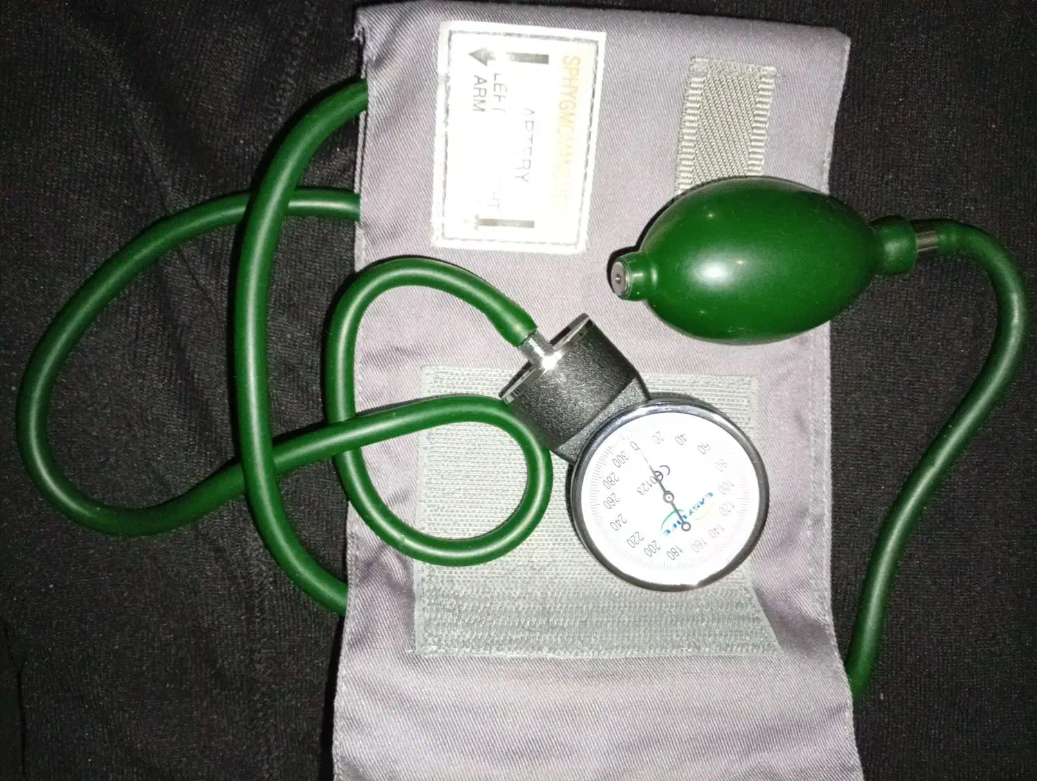 دستگاه فشار خون|آرایشی، بهداشتی، درمانی|صفادشت, |دیوار