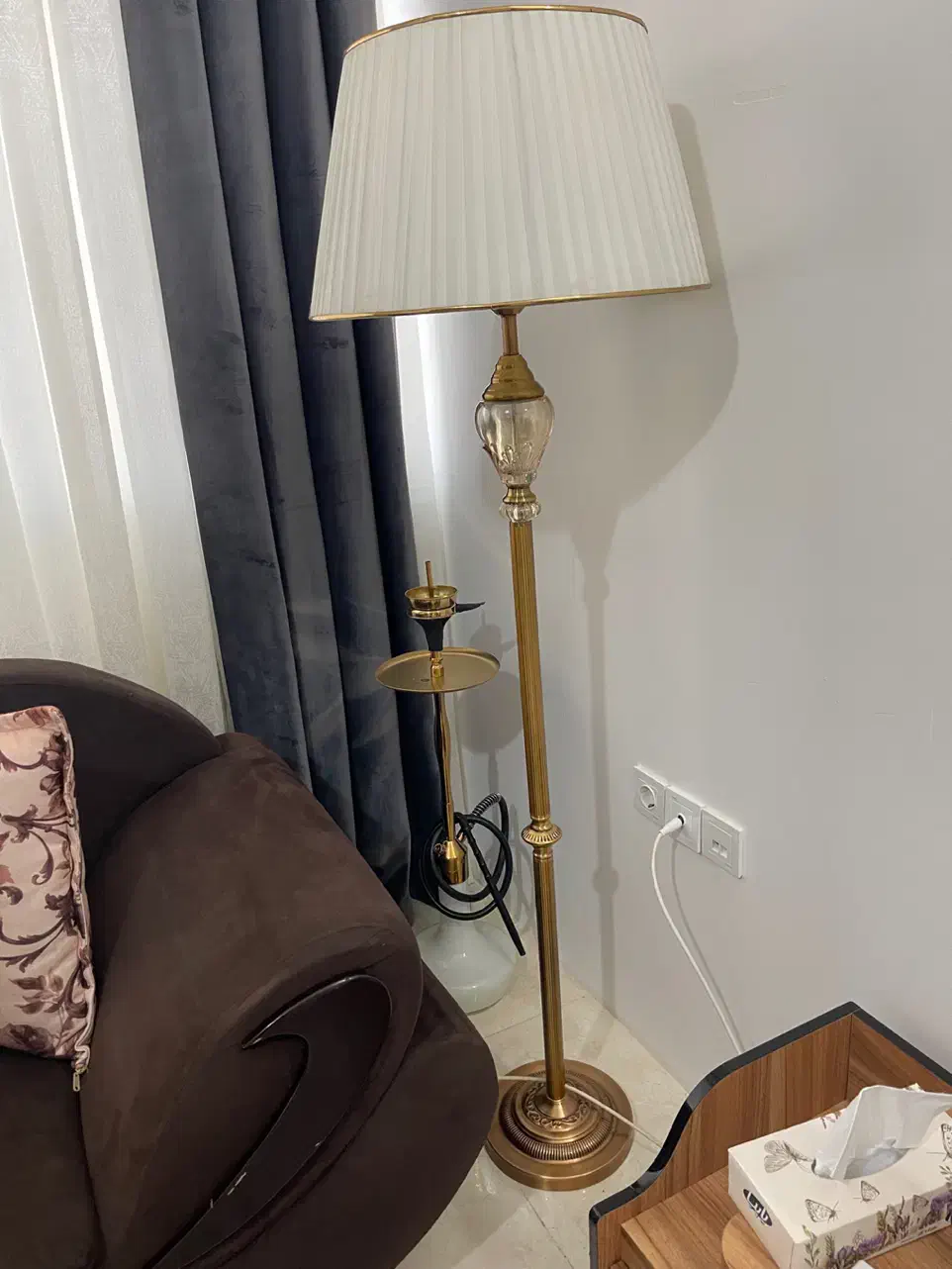 اباژور ایستاده|چراغ خواب و آباژور|گرگان, |دیوار