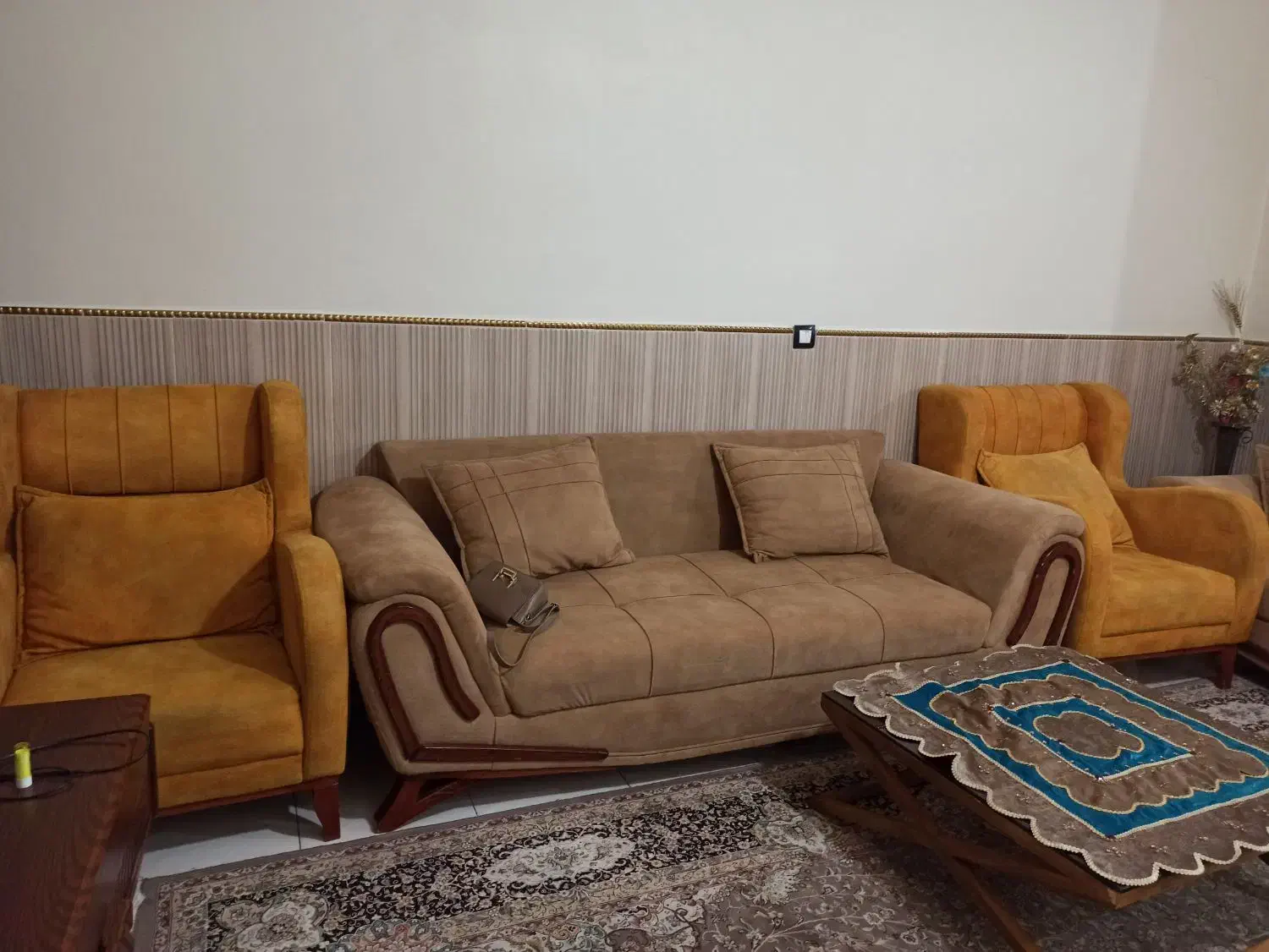 مبل چستر|مبلمان خانگی و میز عسلی|احمدآبادمستوفی, |دیوار