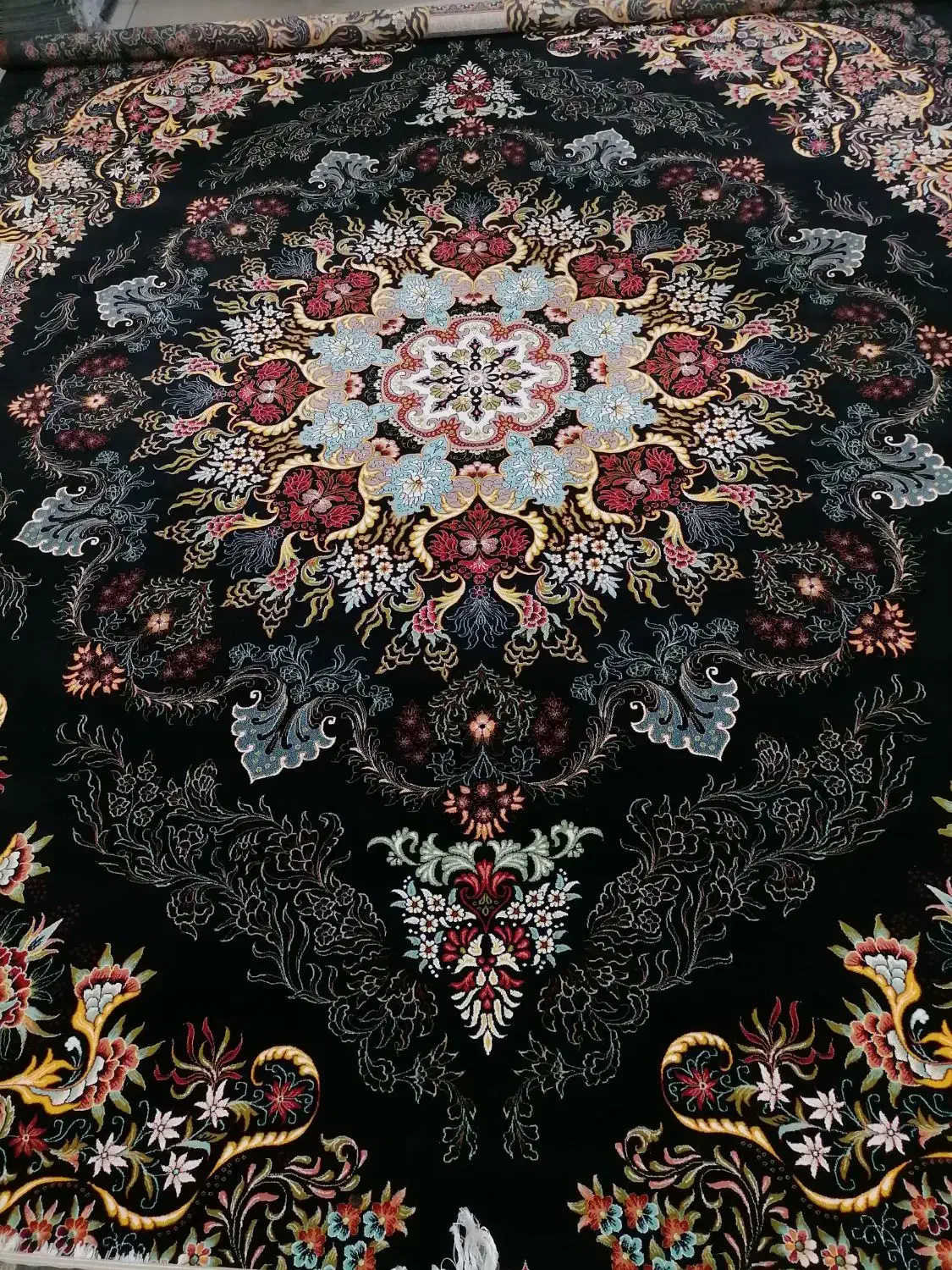 خریدار و کارشناس فرش. خرید و فروش ماشینی و دستباف|فرش|مشهد, حجاب (شهرک غرب)|دیوار