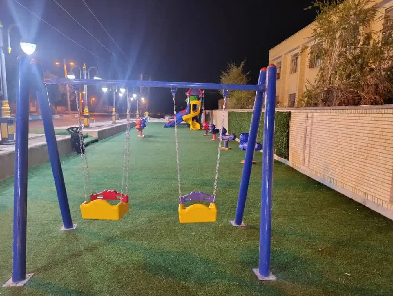 تاب دوقلو چمن چرخ فلک سرسره نیمکت|اسباب‌‌بازی|بندرعباس, |دیوار