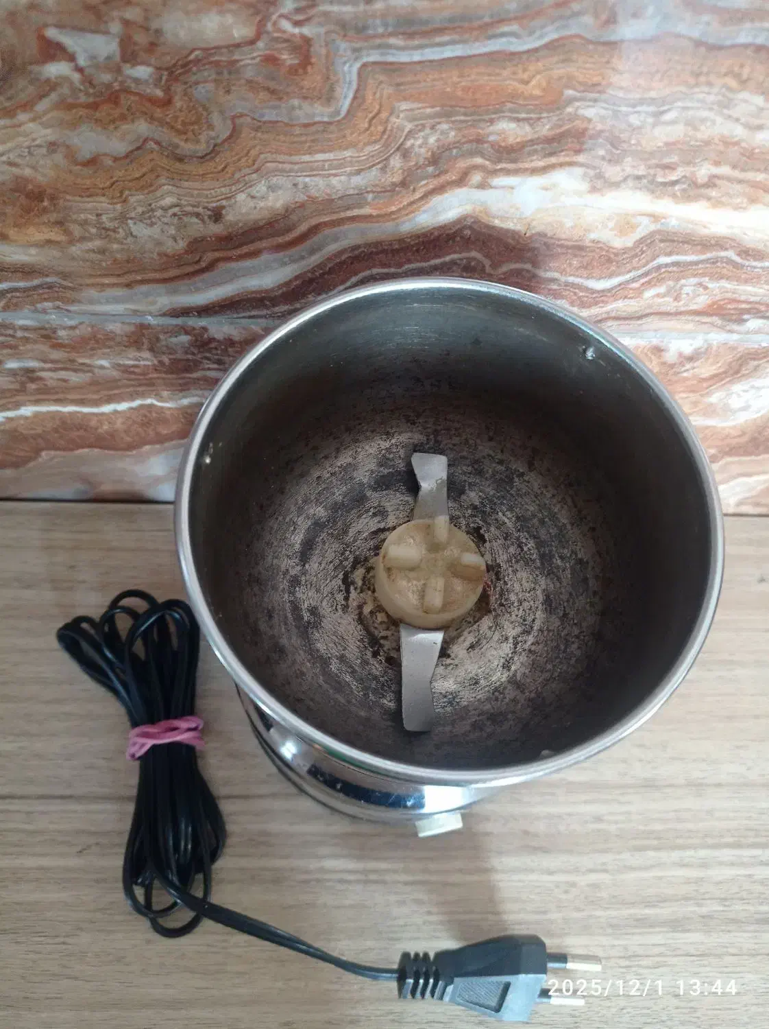 آسیاب برقی|خردکن، آسیاب، غذاساز|میبد, |دیوار