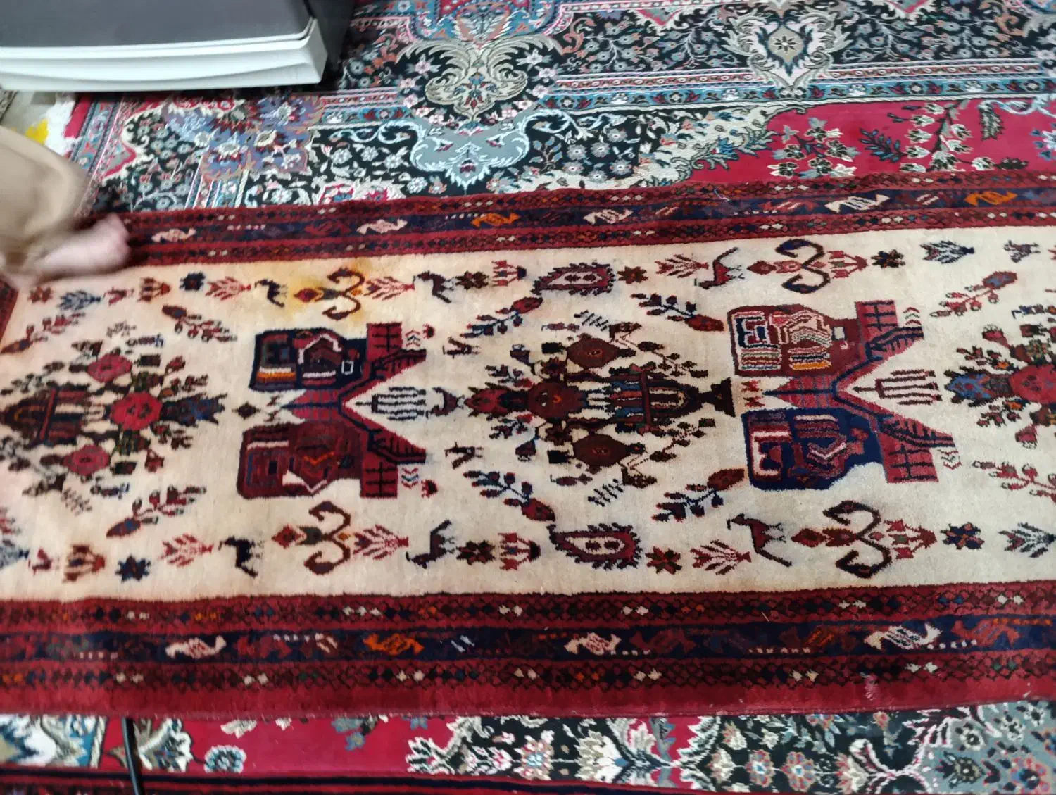 یک عدد قالیچه محلی قد 2 متر عرض 80 سانتیمتر|فرش|سیرجان, |دیوار