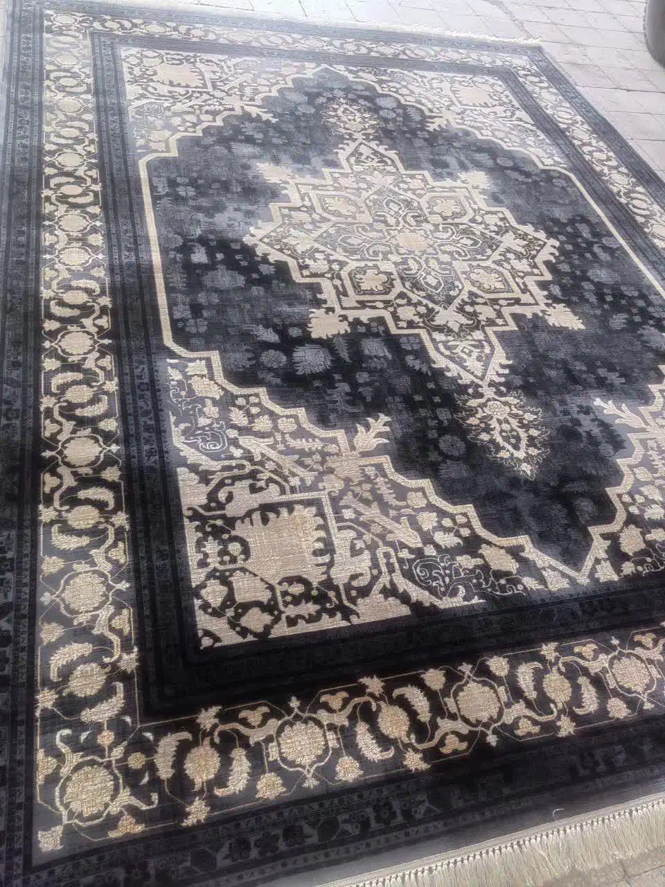 فقط... با32هزار روزانه صاحب بهترین فرش کاشان شوید|فرش|ارومیه, |دیوار