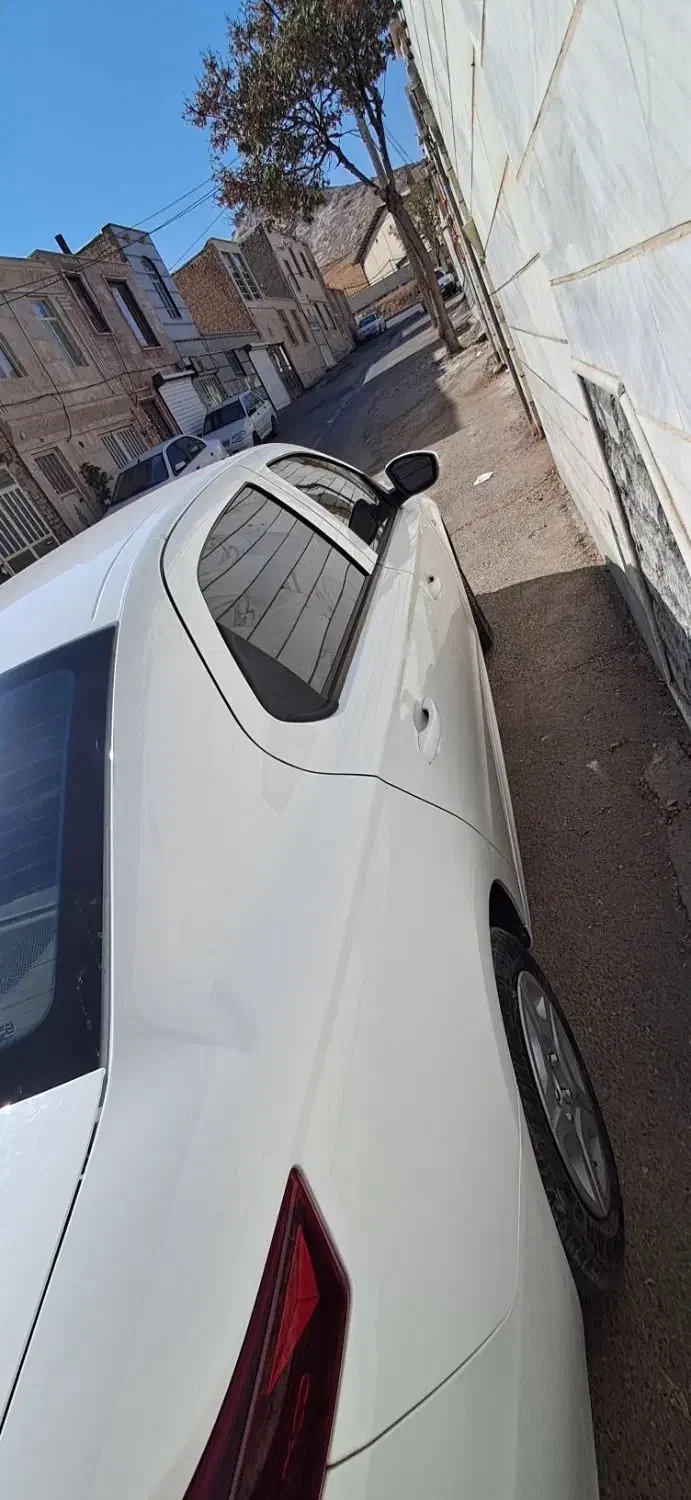 تارا وی یک پلاس|خودرو سواری و وانت|خمین, |دیوار