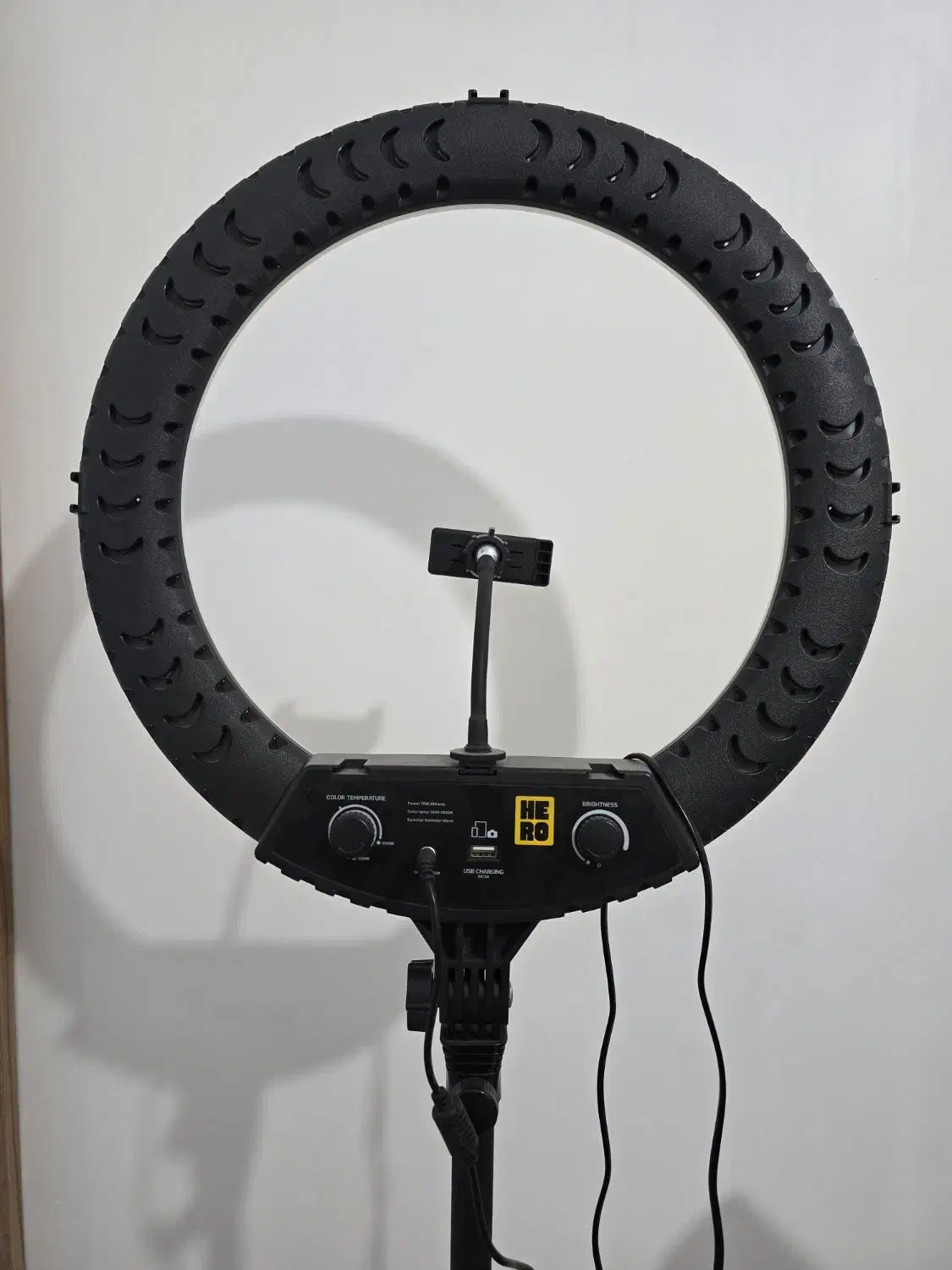 رینگ لایت با سه پایه ی حرفه‌ای|دوربین عکاسی و فیلم‌برداری|خرم‌آباد, |دیوار