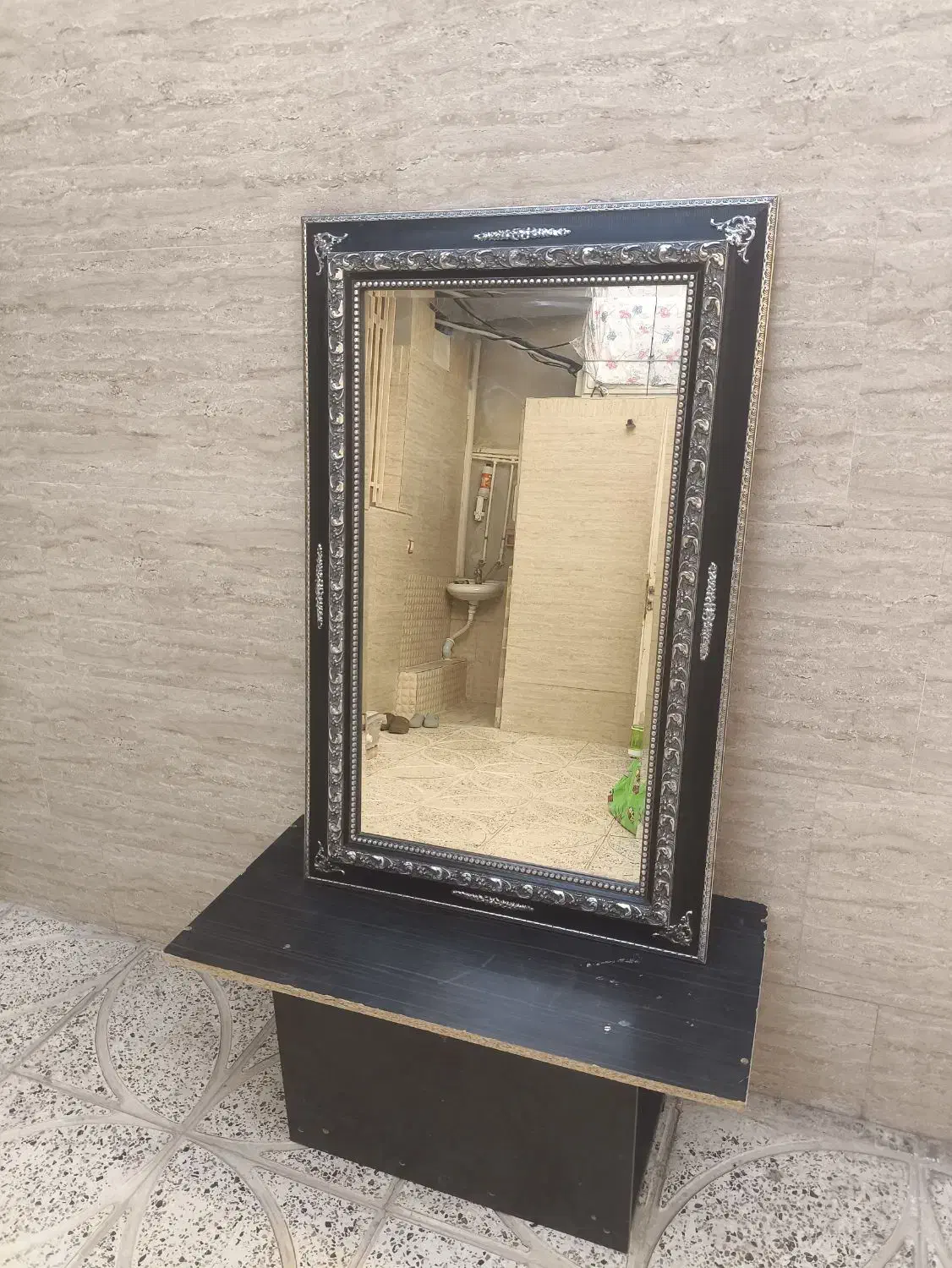 آینه|آینه|ورامین, ورامین|دیوار