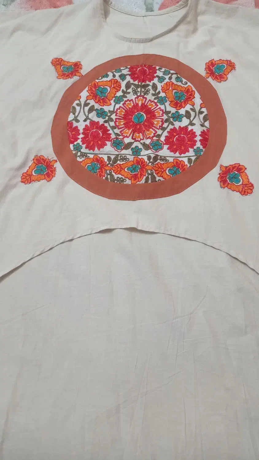 پیراهن|لباس|نیشابور, شهرک فرهنگیان|دیوار