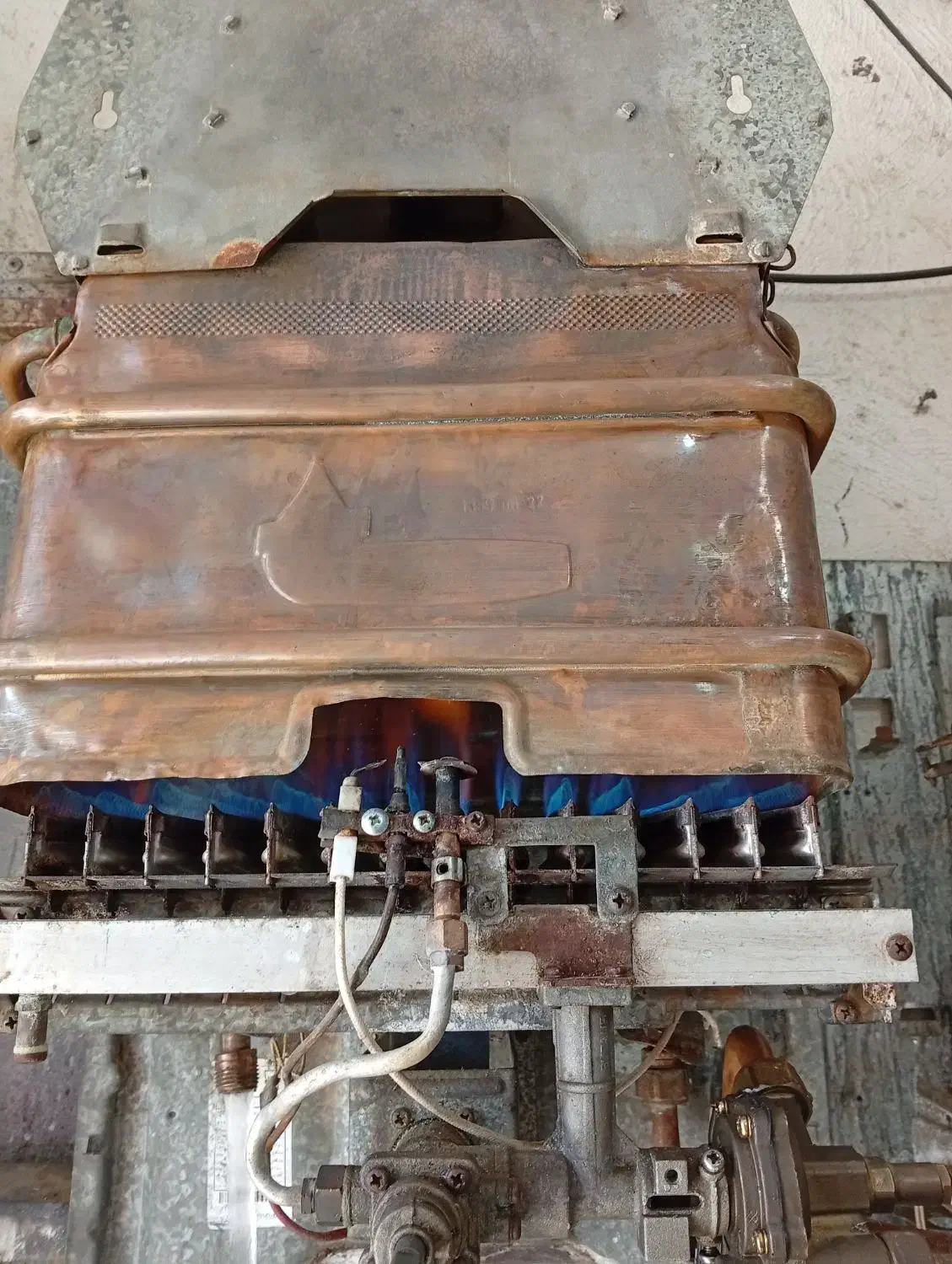 آبگرمکن دیواری بوتان اصلی ۳۲۱۵|آبگرمکن، پکیج، شوفاژ|آزادشهر, |دیوار