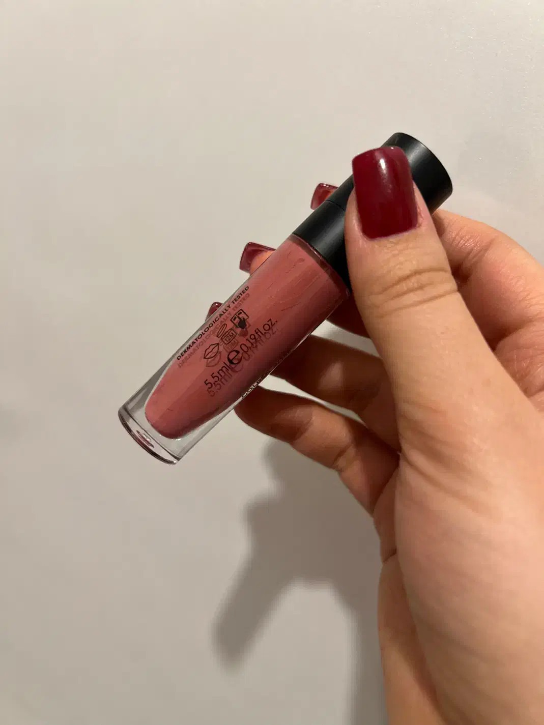 رژ لب مایع گلدن رز|آرایشی، بهداشتی، درمانی|تهران, نظامآباد|دیوار