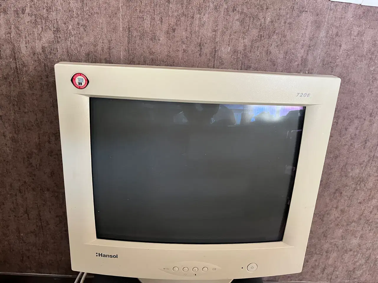 مانیتور هانسول ۱۵ اینچ|قطعات و لوازم جانبی رایانه|بروجن, |دیوار