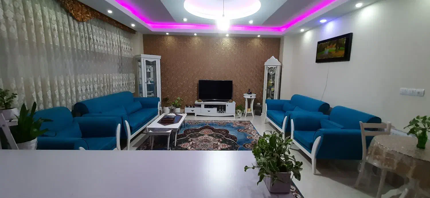 مبل هفت نفره بهمراه جلومبلی وعسلی|مبلمان خانگی و میز عسلی|رودسر, |دیوار