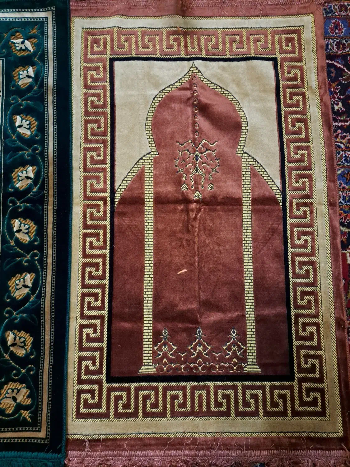 جانماز کاملا نو|کلکسیون اشیاء عتیقه|شیراز, رحمت‌آباد|دیوار