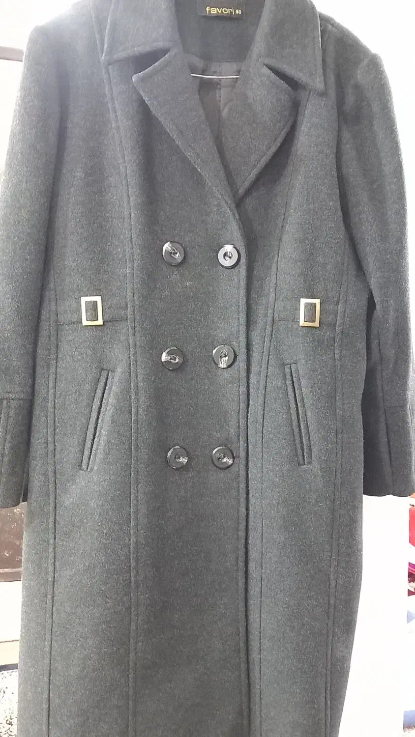 پالتو|لباس|قروه, |دیوار