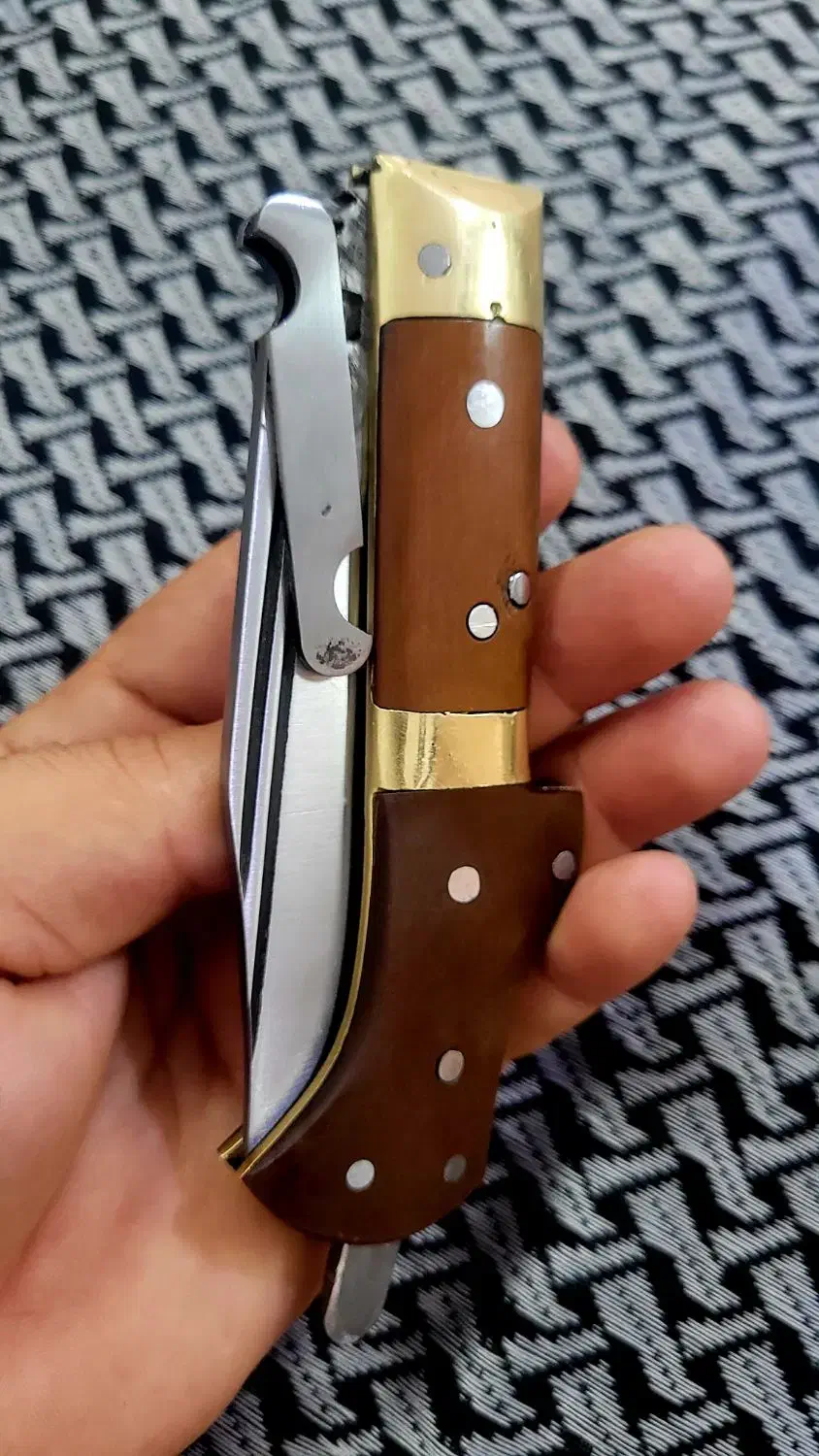 چاقوقدیمی‌دنده‌ای‌افغان‌‌|کوهنوردی و کمپینگ|کاشان, سه راه پرورشگاه|دیوار