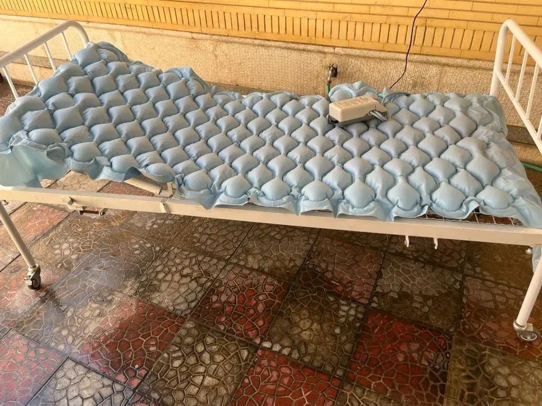 تخت بیمارستانی به همراه تشتک بادی|پزشکی|صدرا-فارس, فاز ۱|دیوار