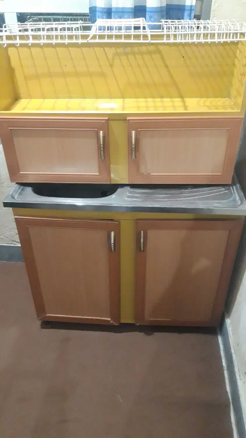 سینگ وابچکان|آب‌چکان و نظم‌دهنده ظروف|سرپل ذهاب, |دیوار