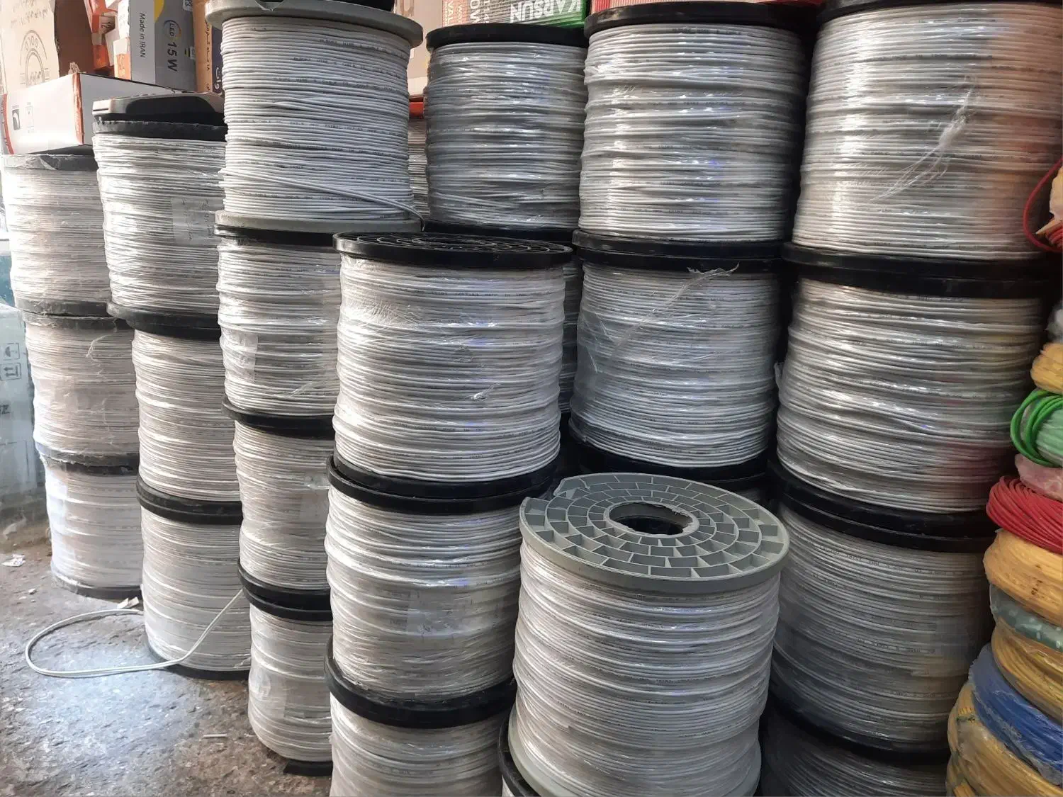 عمده فروشی سیم و کابل کهرازهی|عمدهفروشی|زاهدان, |دیوار