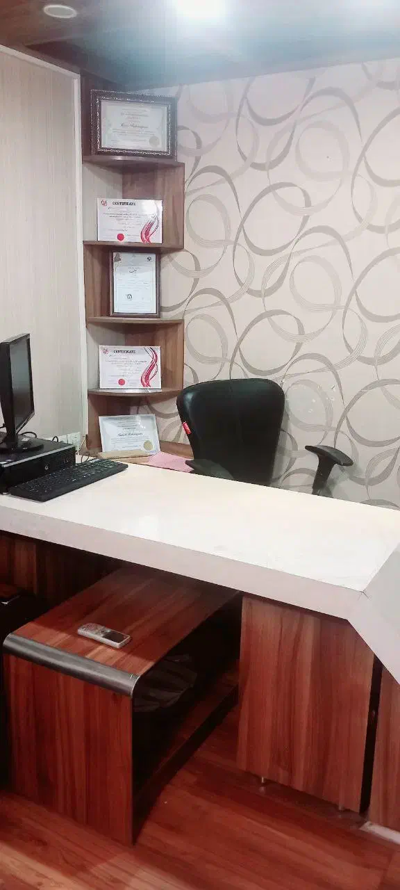 اجاره ساعتی دفتر کار|اجارهٔ کوتاه‌مدت دفتر کار و فضای آموزشی|مشهد, بهشت|دیوار