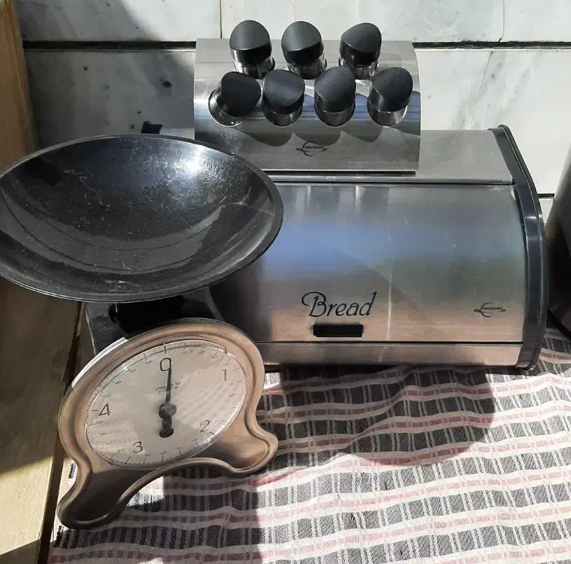 سرویس پاسماوری و جای حبوبات|ظروف نگهدارنده، پلاستیکی، یک‌بارمصرف|رزن, |دیوار