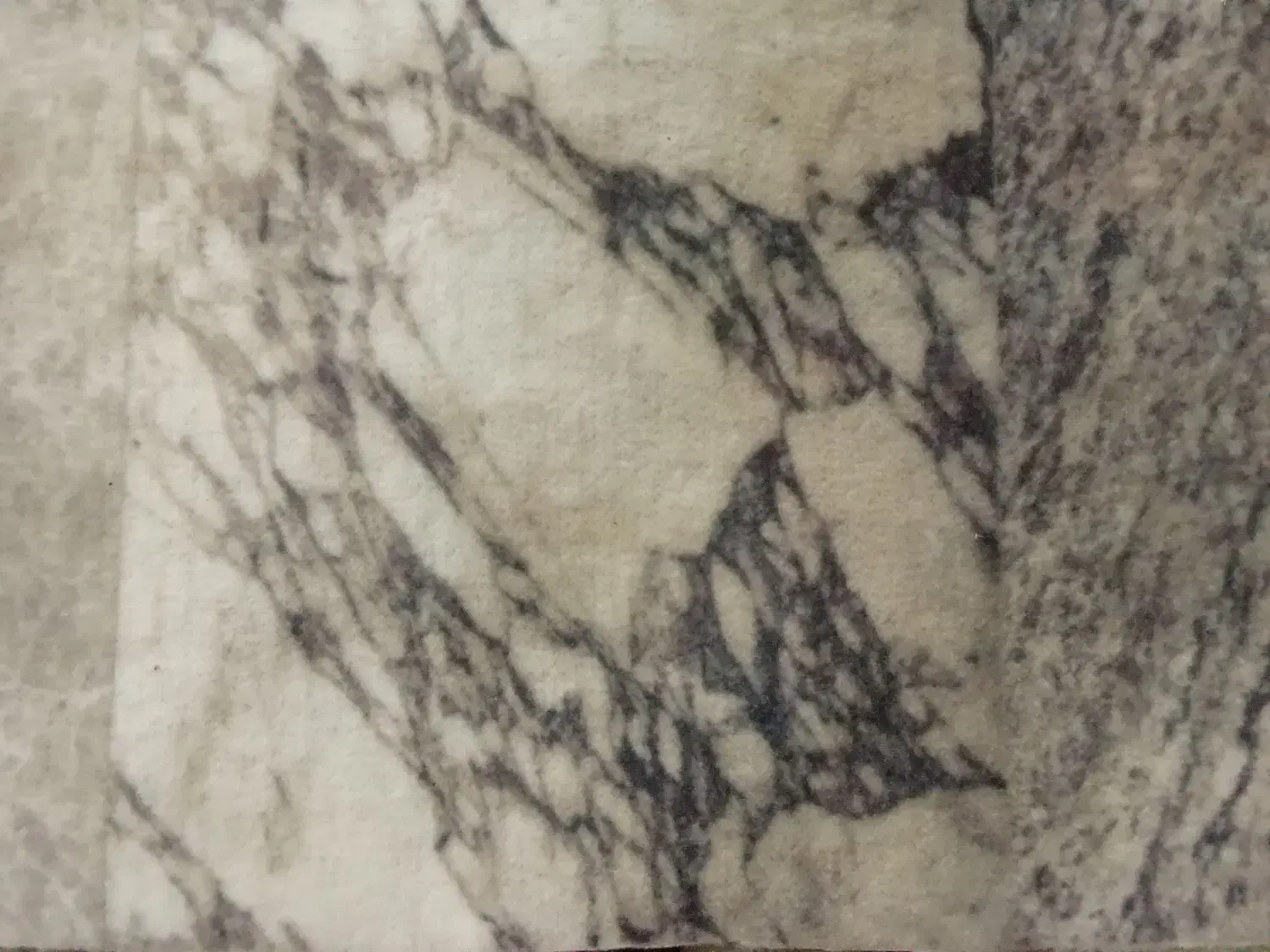 موکت در حد نو فقط یک ماه کارکرد تخفیف هم میدم|موکت|خوی, |دیوار