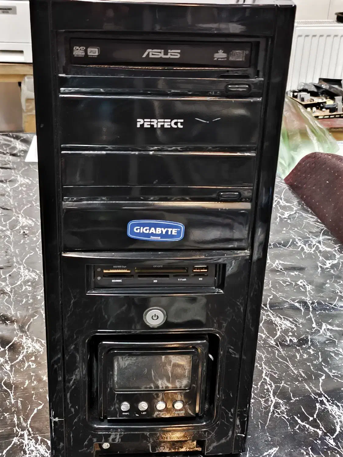 کامپیوتر خانگی|رایانه رومیزی|سردشت, |دیوار