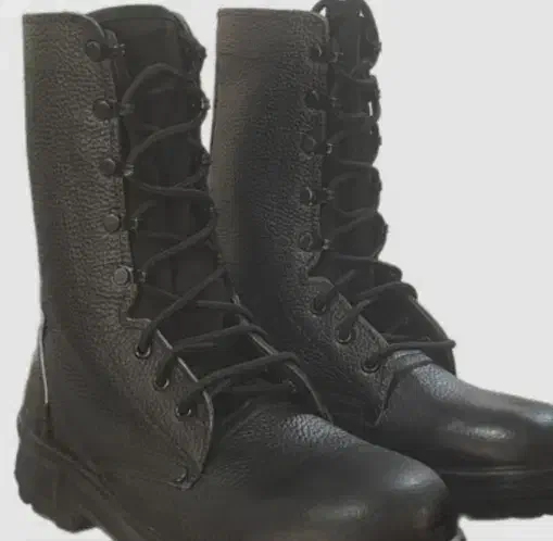 پوتین سربازی|کیف، کفش، کمربند|شاهین دژ, |دیوار